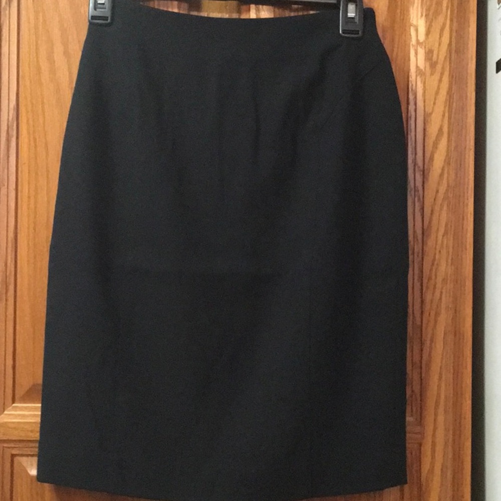 Dana buchman black pencil skirt size 2
